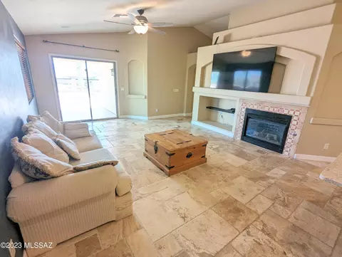 757 E Blue Rock Way, Vail, AZ 85641 photo 8