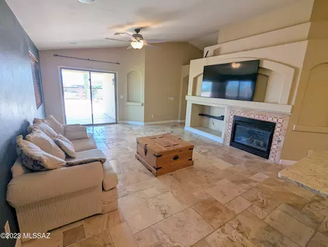 757 E Blue Rock Way, Vail, AZ 85641 photo 9
