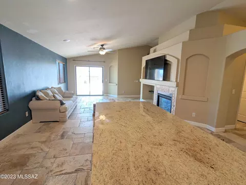 757 E Blue Rock Way, Vail, AZ 85641 photo 3