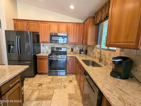 757 E Blue Rock Way, Vail, AZ 85641 photo 5