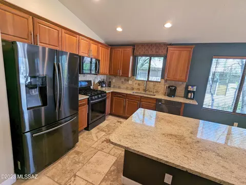 757 E Blue Rock Way, Vail, AZ 85641 photo 4