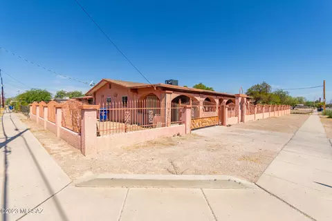 300 W 26th St, Tucson, AZ 85713