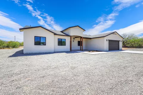 2975 W Alvaro Rd, Tucson, AZ 85746