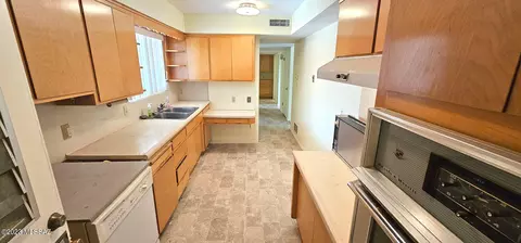 5362 E 4th St, Tucson, AZ 85711 photo 9