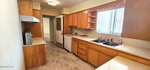 5362 E 4th St, Tucson, AZ 85711 photo 5
