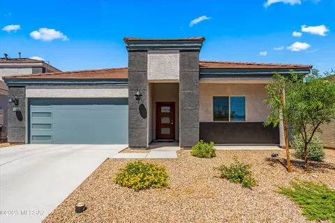11112 S Weismann Dr, Vail, AZ 85641 photo 2
