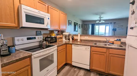 5180 E Desert Straw Ln, Tucson, AZ 85756 photo 4