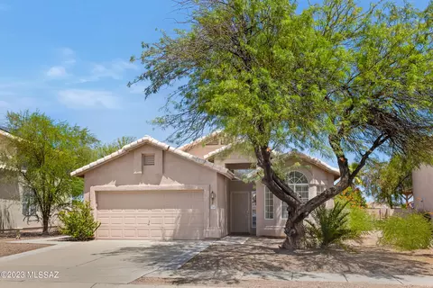 7710 W Running Bear Dr, Tucson, AZ 85743
