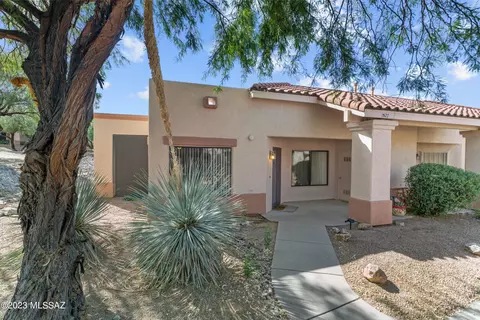 1527 N Paseo La Tinaja, Green Valley, AZ 85614