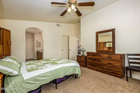 9483 E Bench Mark Loop, Tucson, AZ 85747 photo 13
