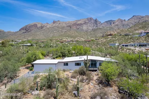 4020 E Coronado Dr, Tucson, AZ 85718
