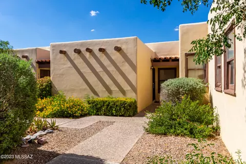 3077 N Sparkman Blvd, Tucson, AZ 85716