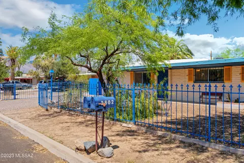 2802-2804 N Eastgate Dr, Tucson, AZ 85712