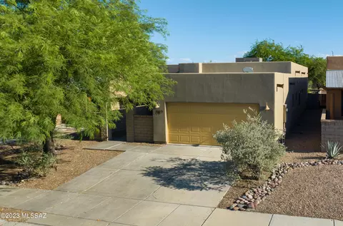 869 W Placita Estrella Azul, Tucson, AZ 85713