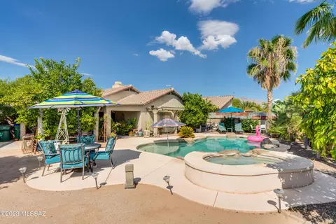 2675 W Desert Bluffs Ct, Tucson, AZ 85742