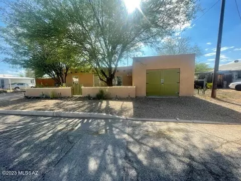 2813 N Winstel Blvd, Tucson, AZ 85716