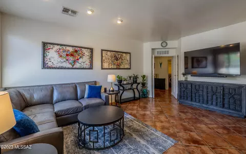 3472 N Paseo De San Agustin, Tucson, AZ 85712