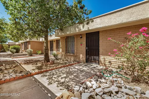 7726 E Kenyon Dr, Tucson, AZ 85710