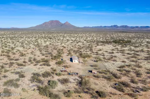 21900 W Dills Best Rd, Tucson, AZ 85735