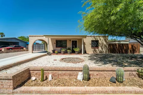 6412 S Neblina Pl, Tucson, AZ 85746