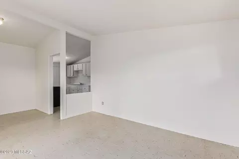 2122 S Mcfee Ave, Tucson, AZ 85713 photo 6