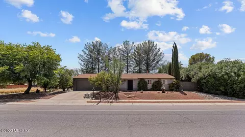 1066 S Abrego Dr, Green Valley, AZ 85614