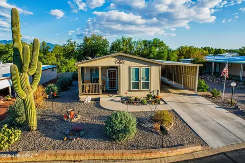 7 W Pinon, Green Valley, AZ 85614
