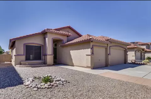 8944 E Rainsage St, Tucson, AZ 85747