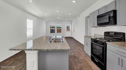 12151 E Rose Frances Dr E, Vail, AZ 85641 photo 8