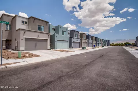 8151 E Cricket Song Trl, Tucson, AZ 85730