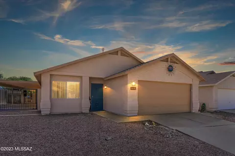 10182 E Desert Crossings Way, Tucson, AZ 85747