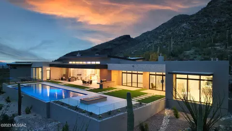 1794 E Barrell Cactus Ct, Tucson, AZ 85718