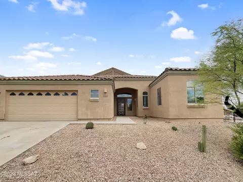10753 S Miralago Dr, Vail, AZ 85641