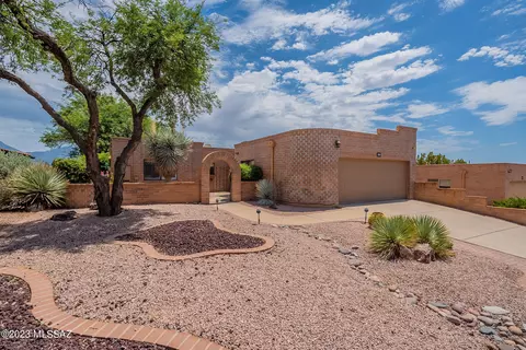 2651 S Desert Ridge Dr, Green Valley, AZ 85622
