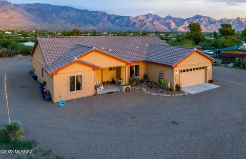 3440 E Maxim Pl, Tucson, AZ 85739