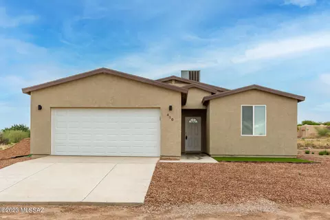 410 E Charleston Pl, Vail, AZ 85641