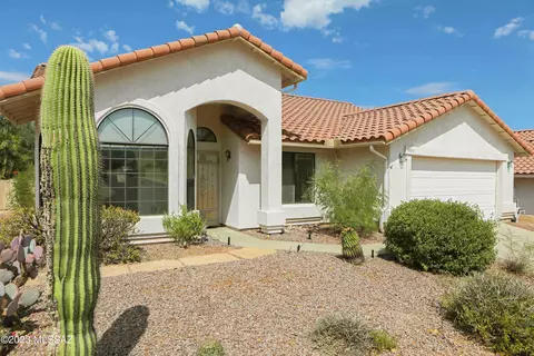 9951 N Hillview Dr, Oro Valley, AZ 85737