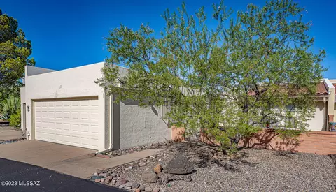 811 S Camino Del Monte, Green Valley, AZ 85614