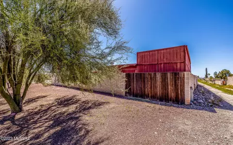9461 E Deer Trl, Tucson, AZ 85710 photo 35