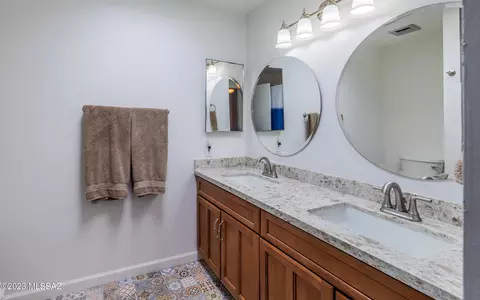 9461 E Deer Trl, Tucson, AZ 85710 photo 23