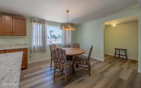 9461 E Deer Trl, Tucson, AZ 85710 photo 9