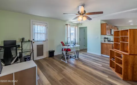 9461 E Deer Trl, Tucson, AZ 85710 photo 11