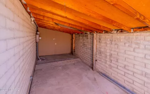 9461 E Deer Trl, Tucson, AZ 85710 photo 34