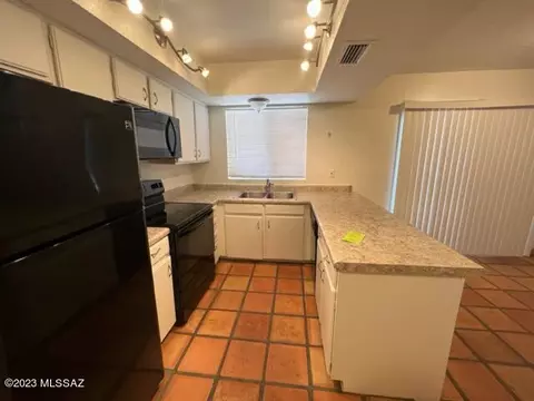 9673 E 3rd St, Tucson, AZ 85748 photo 6