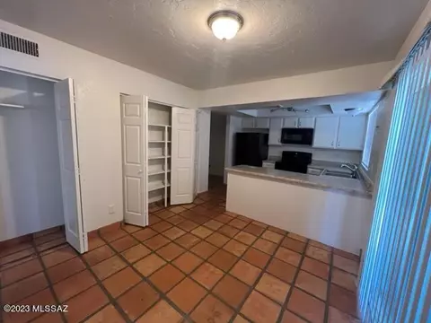 9673 E 3rd St, Tucson, AZ 85748 photo 5