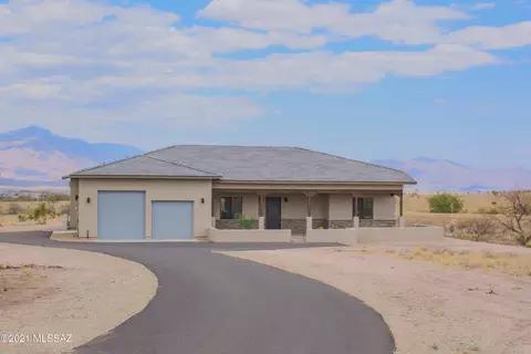 3190 W Bear Creek Way, Benson, AZ 85602