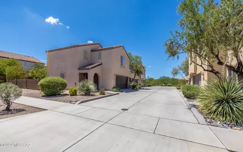 6018 S Hawks Hollow Ct, Tucson, AZ 85747