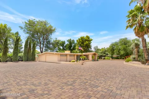 11882 E Wagon Trail Rd, Tucson, AZ 85749 photo 3
