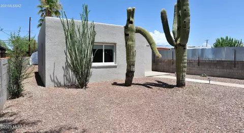 1949 E 18th St, Tucson, AZ 85719