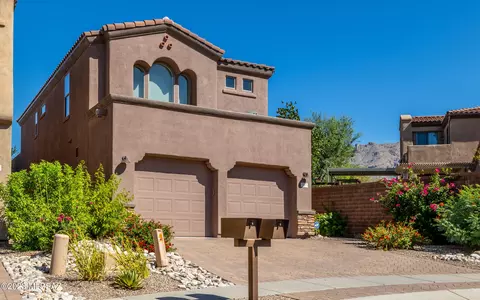 5727 N Winding Woods Pl, Tucson, AZ 85718
